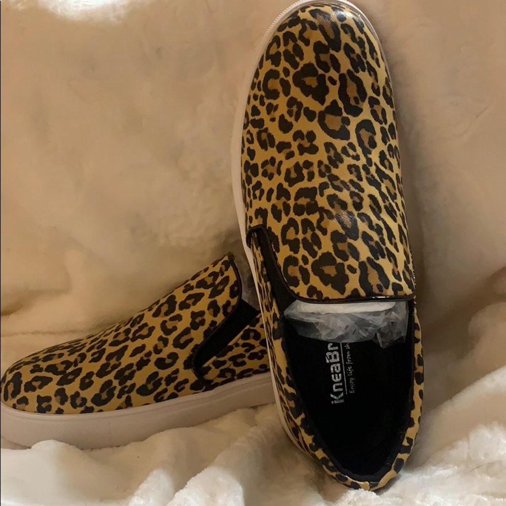 Leopard print slide on shoes